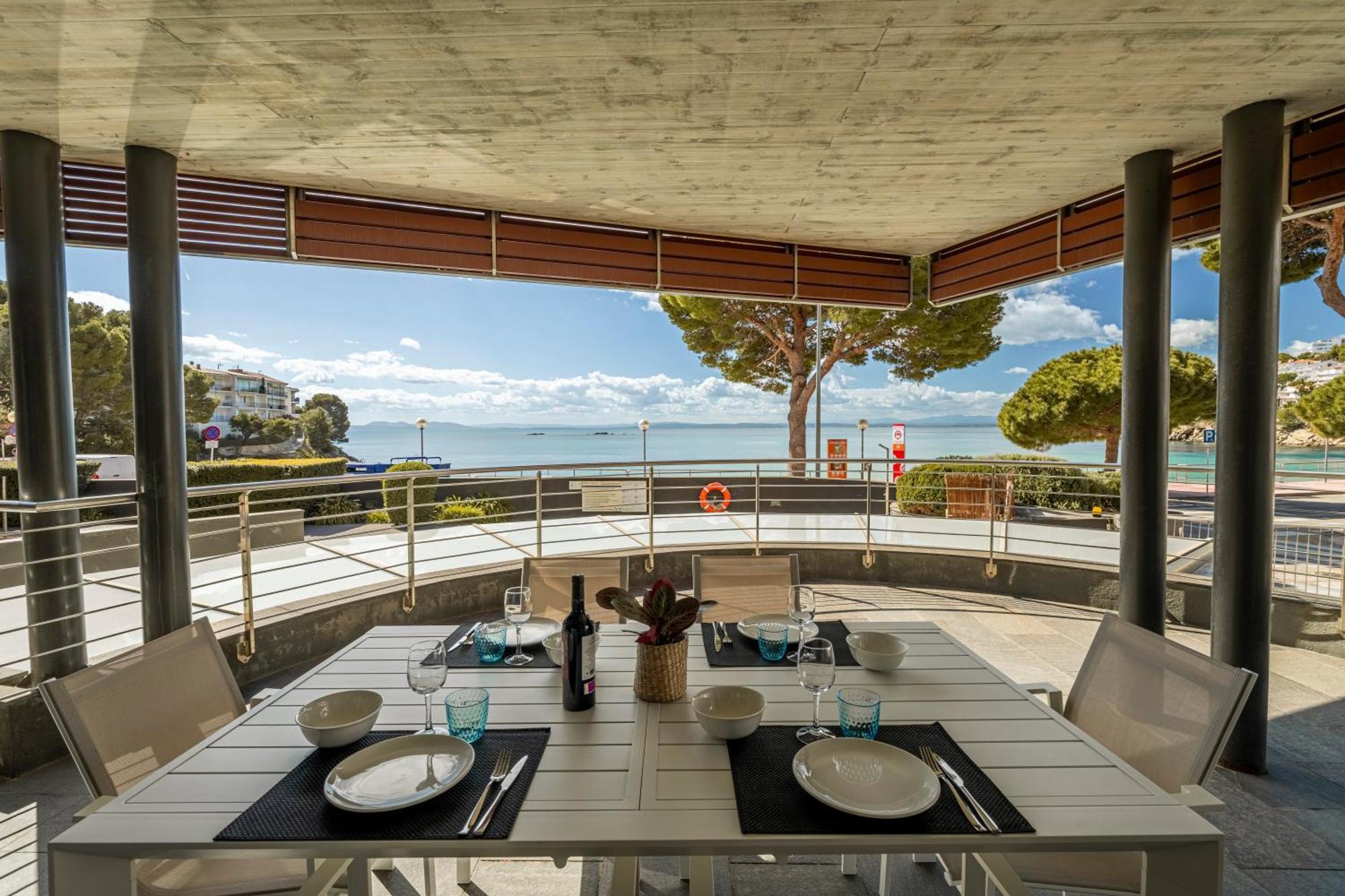 Apartamento Con Gran Terraza Delante Del Mar Rosas Exterior foto