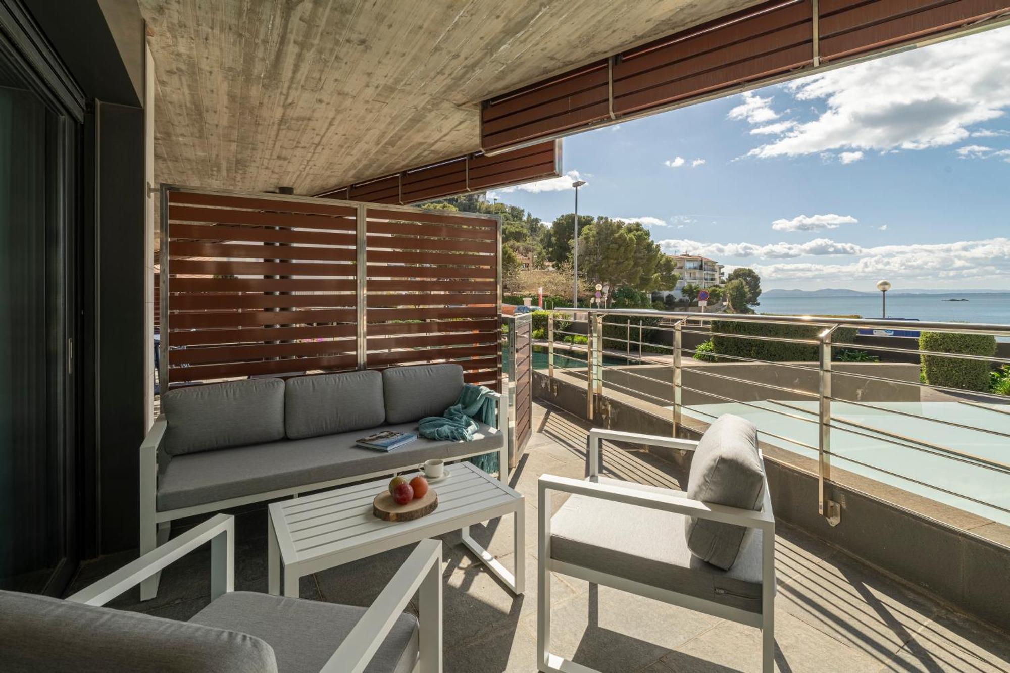 Apartamento Con Gran Terraza Delante Del Mar Rosas Exterior foto
