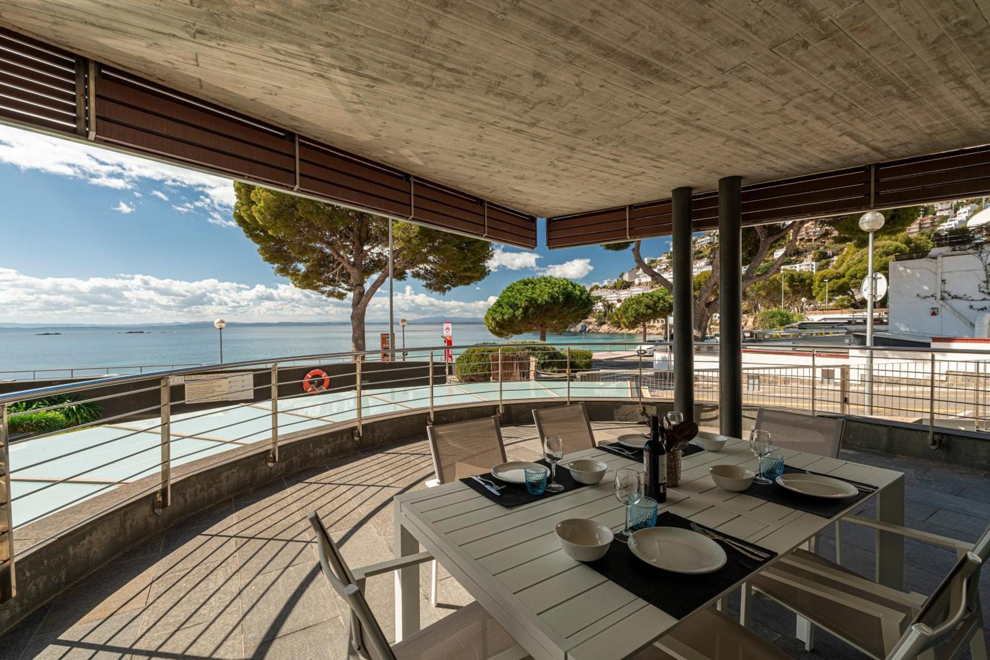 Apartamento Con Gran Terraza Delante Del Mar Rosas Exterior foto